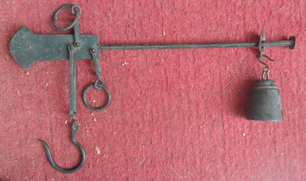 Tr&egrave;s ancienne balance Romaine 
Objet collector 