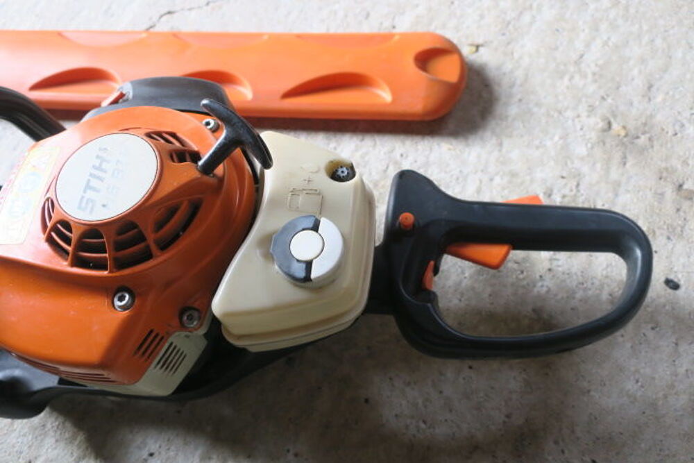 Taille haie STIHL professionnel Jardin