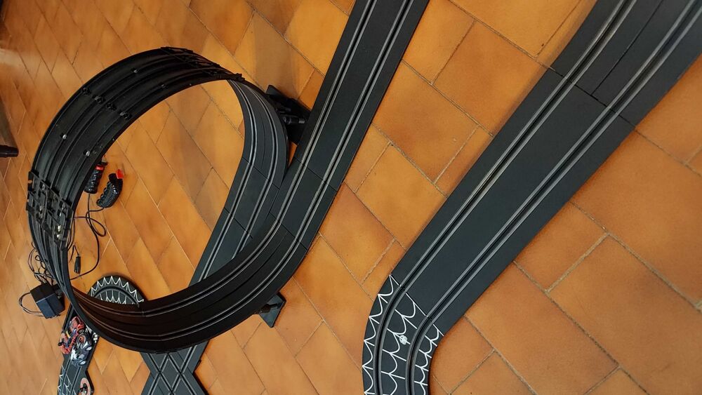 Circuit &eacute;lectrique enfants Carrera, univers Spiderman Jeux / jouets