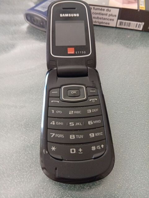 Tlphone portable Samsung E1150 40 Montpellier (34)