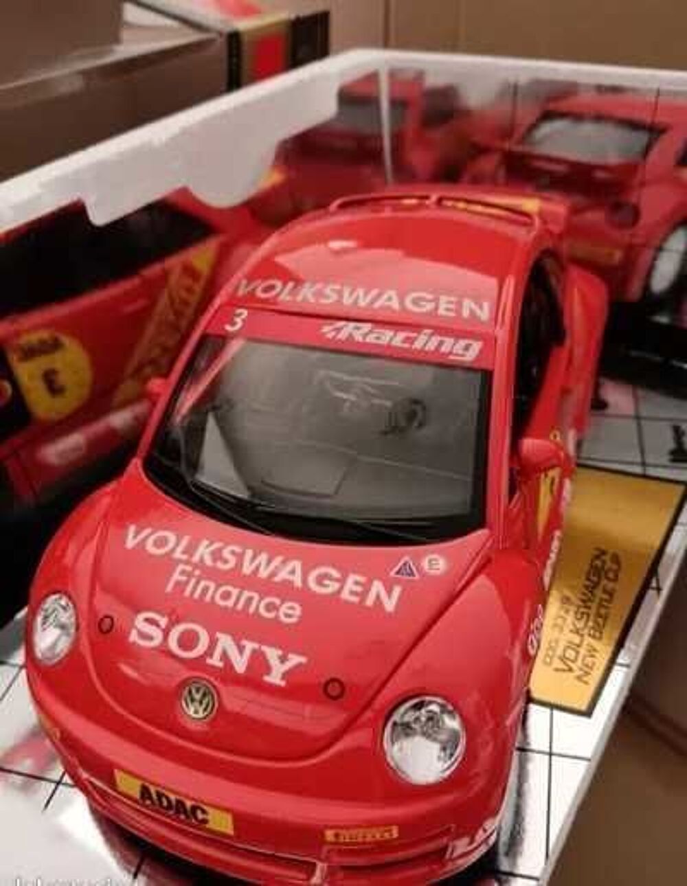 Volkswagen New Bettle Cup 1/18 