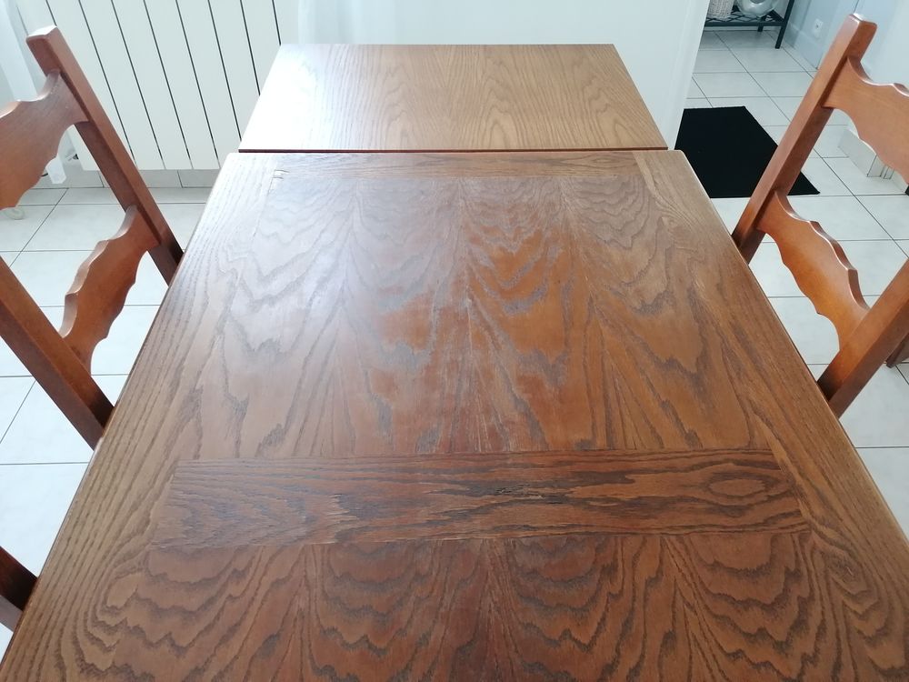 Table extensible et 4 chaises Meubles