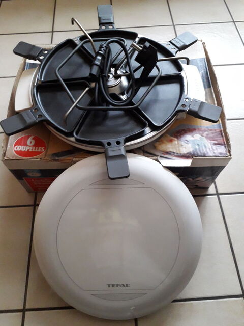 APPAREIL A RACLETTE TEFAL 6 COUPELLES 220V 50 HZ 580W 30 Fr�vent (62)