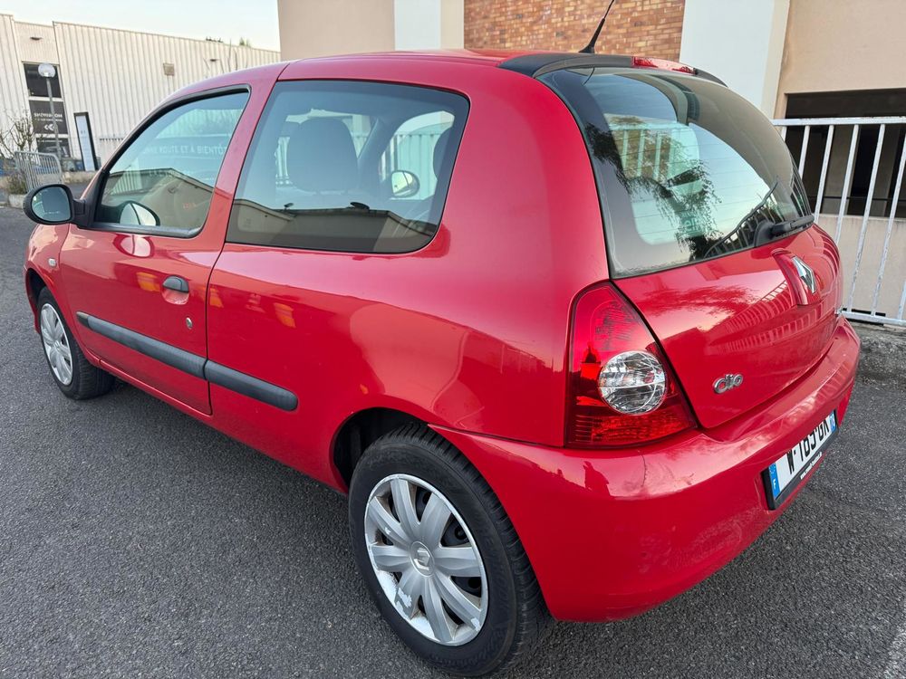 Clio II Clio 1.2 60 eco2 Authentique 2011 occasion 78300 Poissy