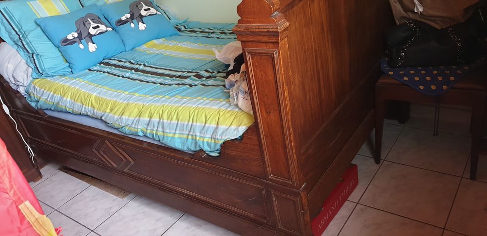 chambre ancienne Meubles