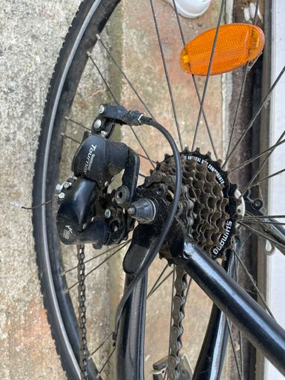 V&eacute;lo de ville noir avec suspension avant Vélos