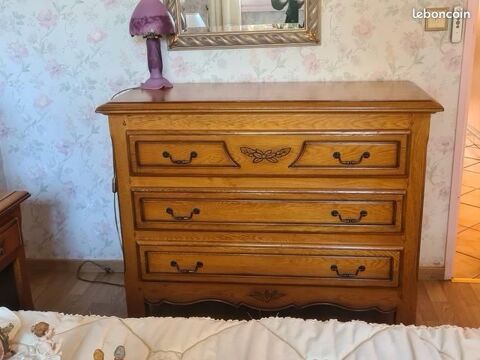 SUCESSION DE MEUBLES BOIS MASSIF . 1760 Meyzieu (69)