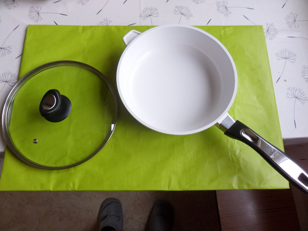 sauteuse 25cm rossetto . Electroménager