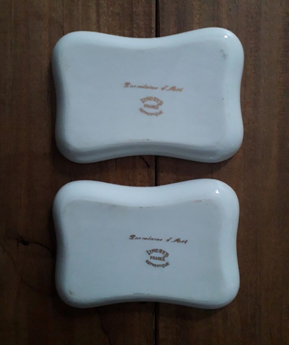 Lot de 2 cendriers porcelaine de Limoges : voitures D�coration
