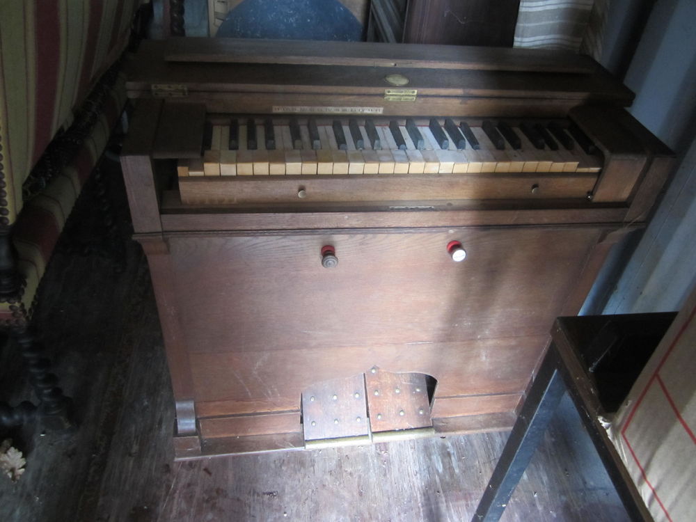 harmonium Meubles