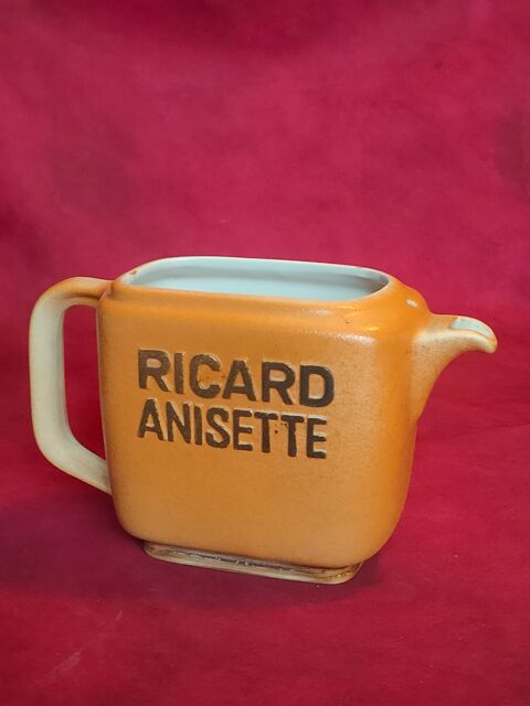 Ancien pichet ricard anisette rectangulaire en cramique  15 Avermes (03)