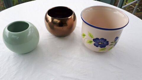 3 Pots en céramique 4 Montigny-Lencoup (77)