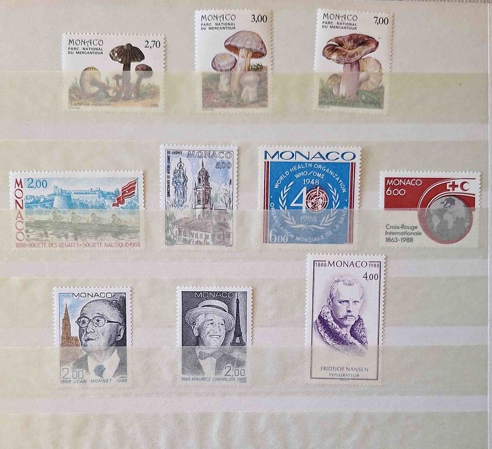 S&eacute;rie de timbres de collection de Monaco A 