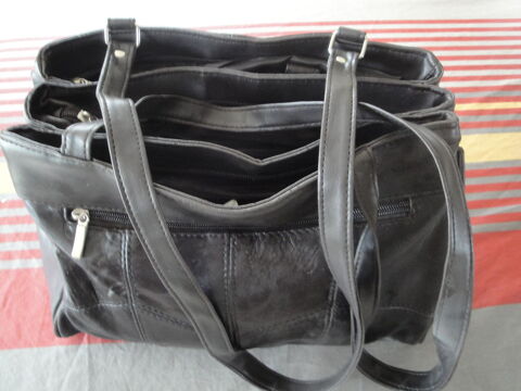 sac  noir bandoulière 5 Meyzieu (69)