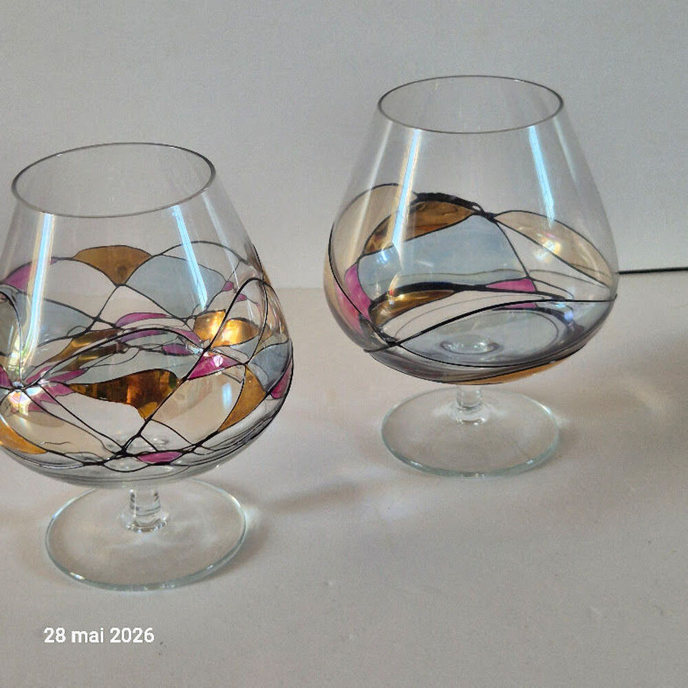 Lot de 2 verres &agrave; cognac Cristal de Paris neufs, avec d&eacute;cor Cuisine