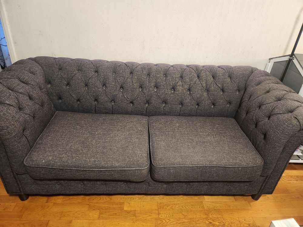 canap&eacute;+3+places+capitonn&eacute;+gris+fonc&eacute; Meubles