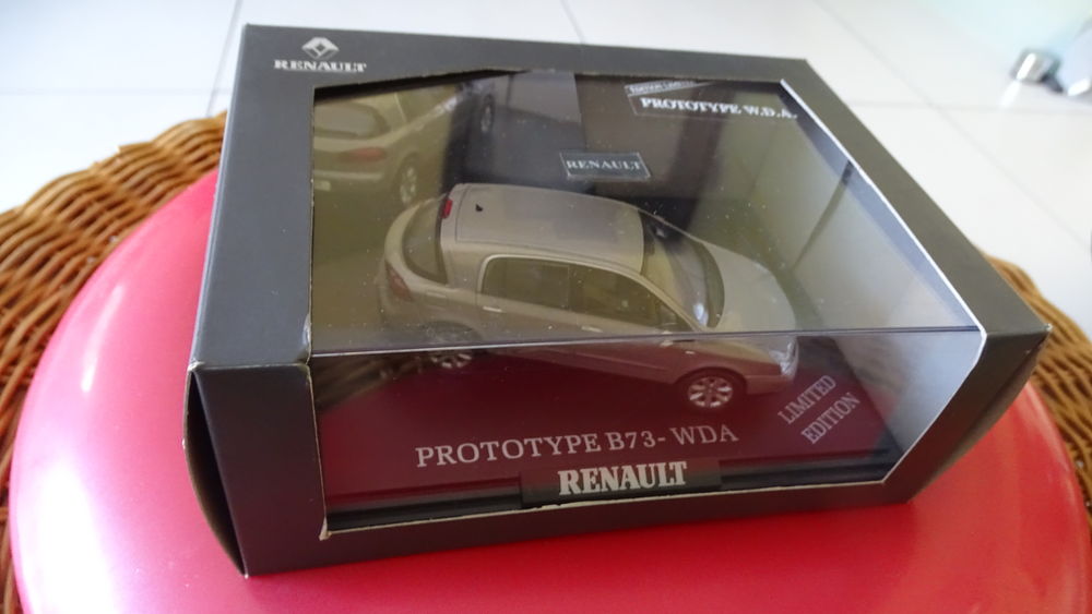 S38 Miniature RENAULT VELSATIS PROTOTYPE B 73 ?WDA Edition Jeux / jouets