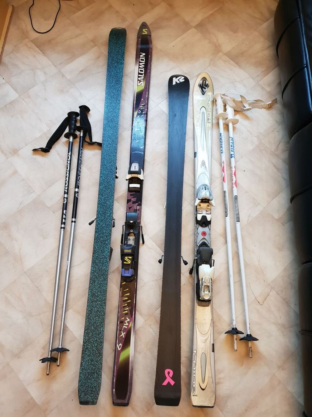 4 paires de skis tr&egrave;s bon &eacute;tat:
Sports