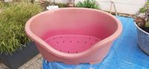   corbeille plastic pour chien 