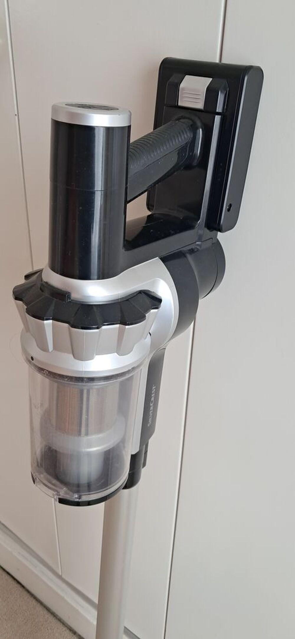 Aspirateur balai, sans fil Electroménager