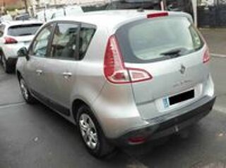 Sc&eacute;nic III Scenic III dCi 105 eco2 Expression 2010 occasion 93430 Villetaneuse