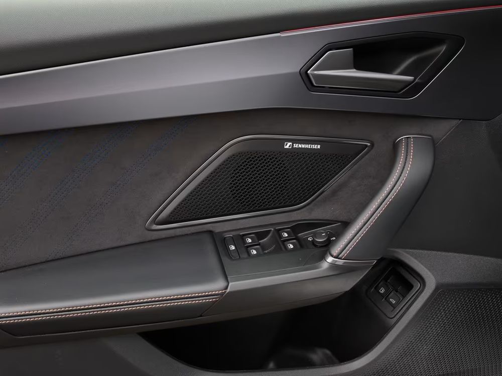 Leon Sportstourer eHybrid 272 ch DSG6 VZ 2025 occasion 38440 Saint-Jean-de-Bournay