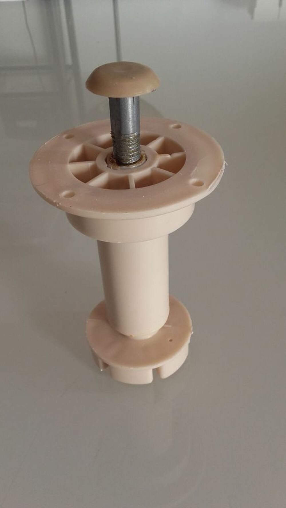 Donne pieds pour meubles de cuisine Bricolage