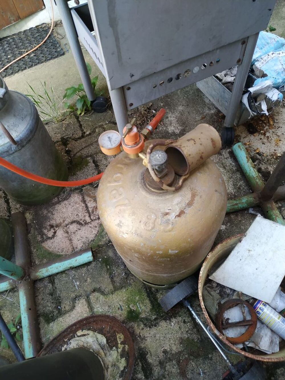 Forge &agrave; gaz 4 bruleurs Bricolage