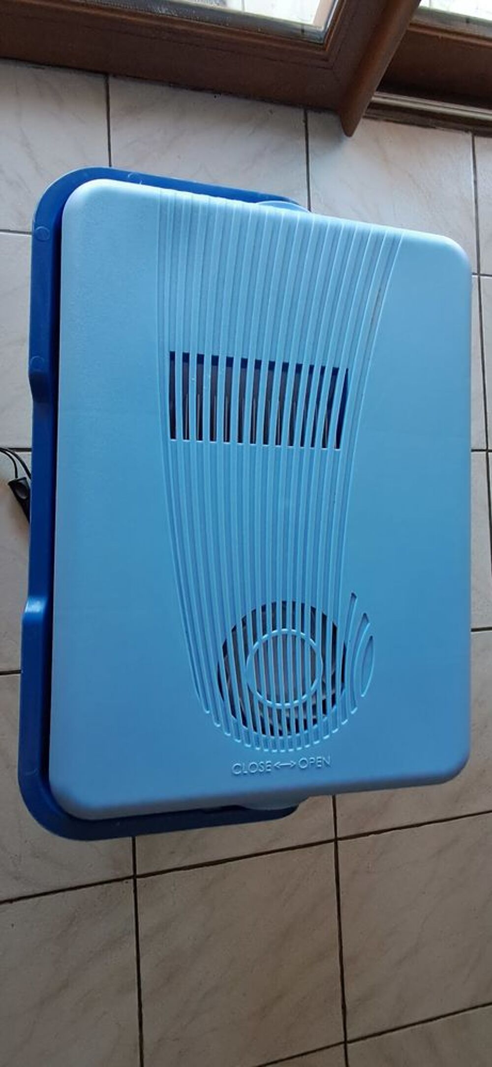 Glaci&egrave;re thermo&eacute;lectrique 24L Electroménager