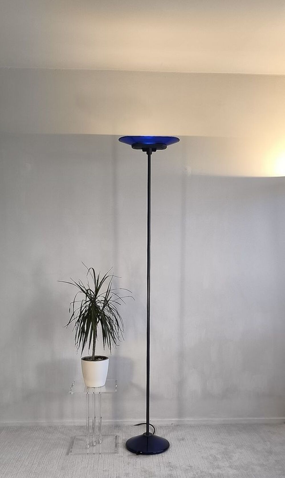 ARTELUCE Jill A380 - Magnifique lampadaire bleu Klein 1970'S Dcoration