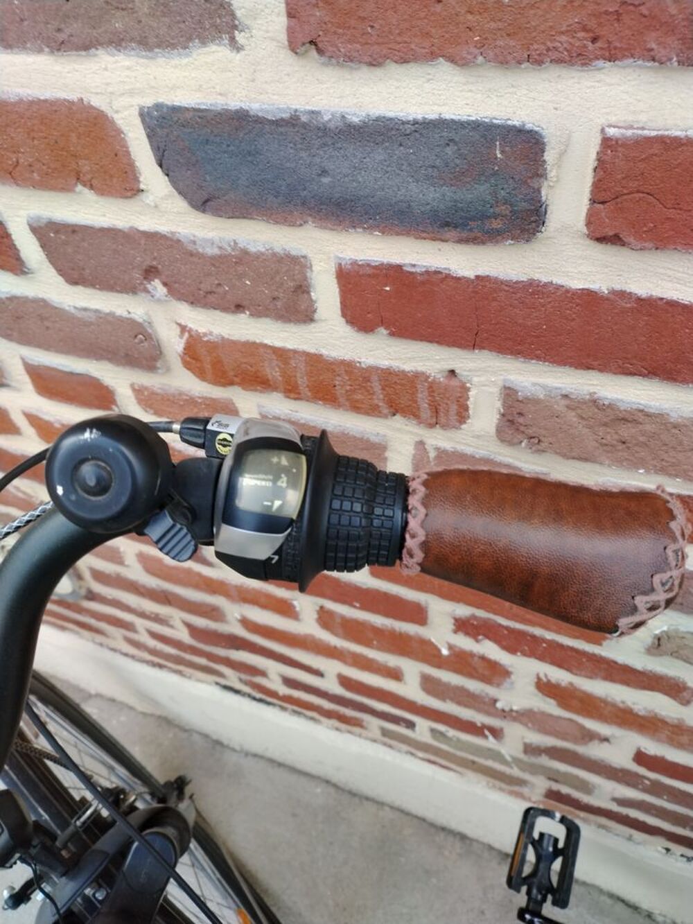 V&eacute;lo urbain &agrave; assistance &eacute;lectrique Sports