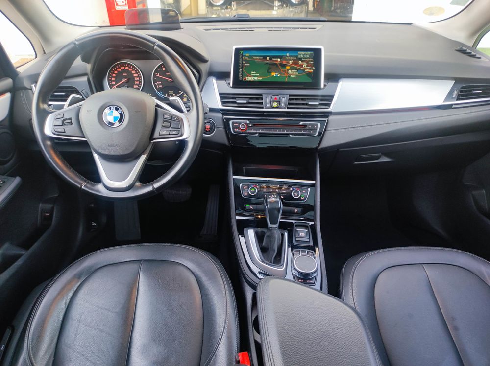 Serie 2 Active Tourer 218d 150 ch Luxury Edition Hello Future A 2016 occasion 78390 Bois-d'Arcy