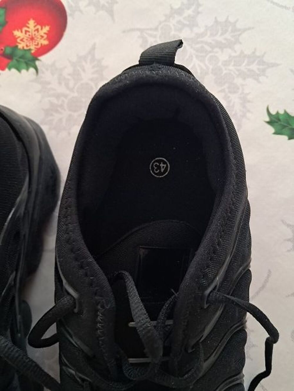 Baskettes noires chaussures sport courses mode homme T 43 ne Chaussures