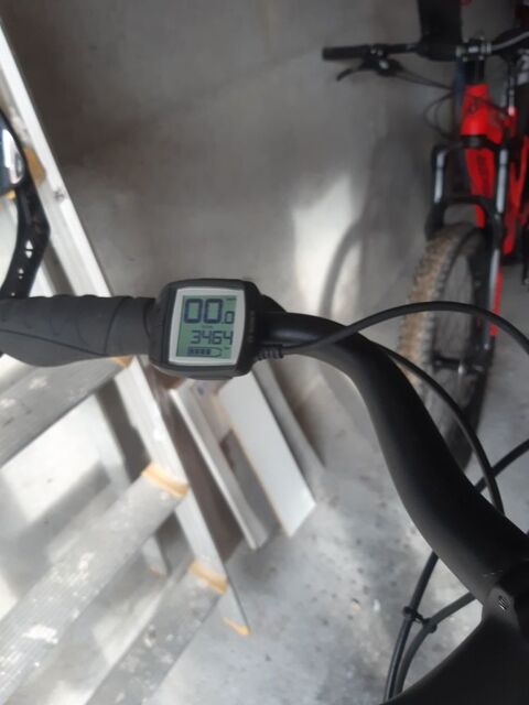 VELO ELECTRIQUE PEUGEOT UNIQUEMENT RETRAIT SUR PLACE
1700 Aix-les-Bains (73)