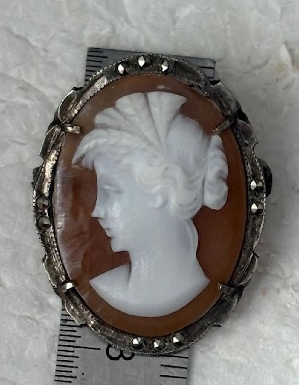 Broche Pendentif ancien CAMEE monture en ARGENT poin&ccedil;on Bijoux et montres