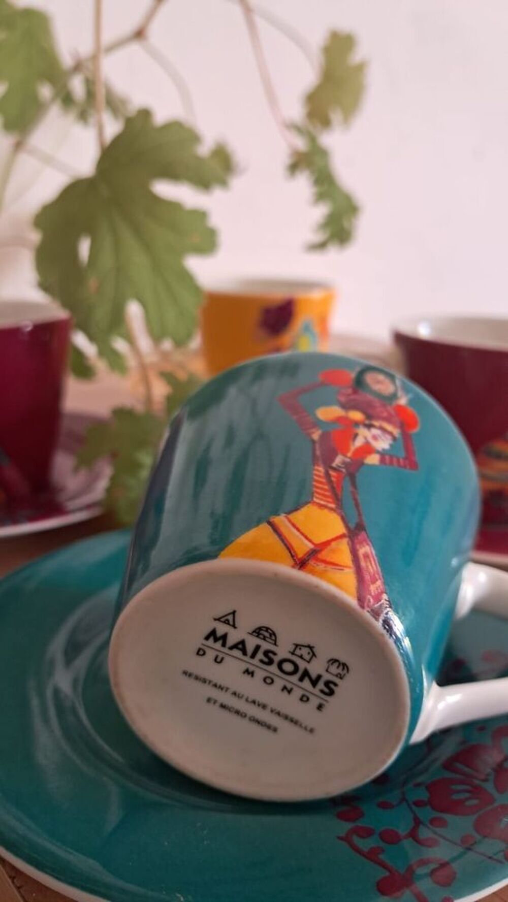 Lot de tasses &agrave; caf&eacute; &eacute;thniques. Electroménager