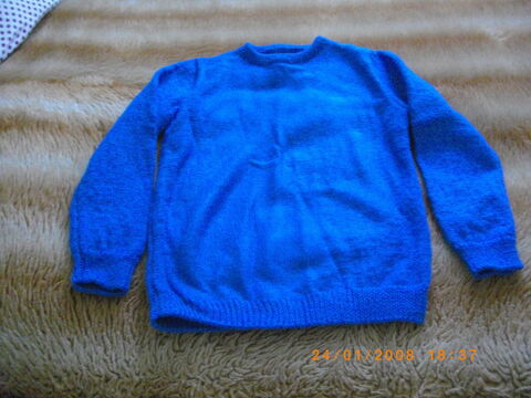 PULL BLEU EN LAINE - TAILLE : 40/42 40 Perros-Guirec (22)