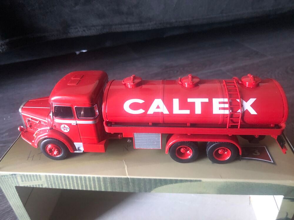 Camion citerne caltex &eacute;chelle 1/43 neuf 
