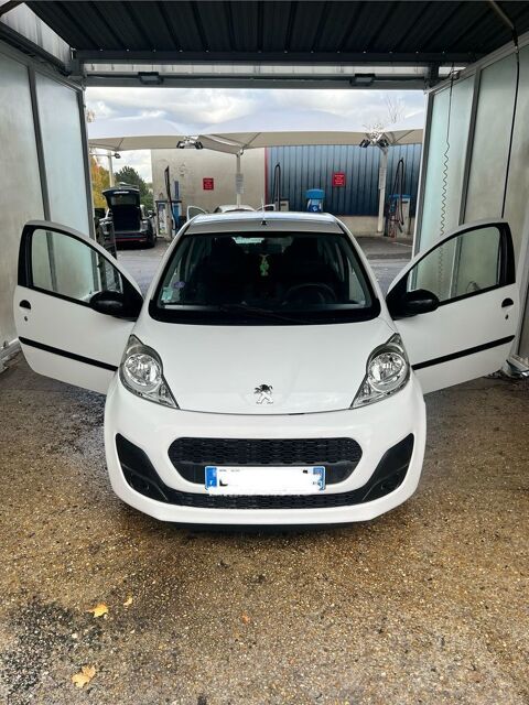 Peugeot 107 1.0e 12V 68ch Blue Lion Série 64 