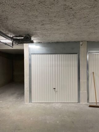  Parking / Garage  louer 13 m