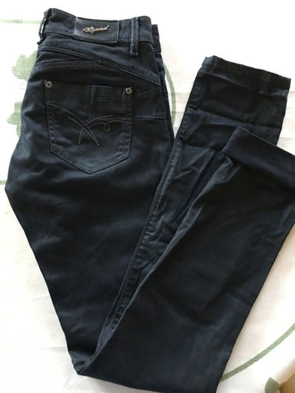 pantalon slim, marque kaporal Vêtements