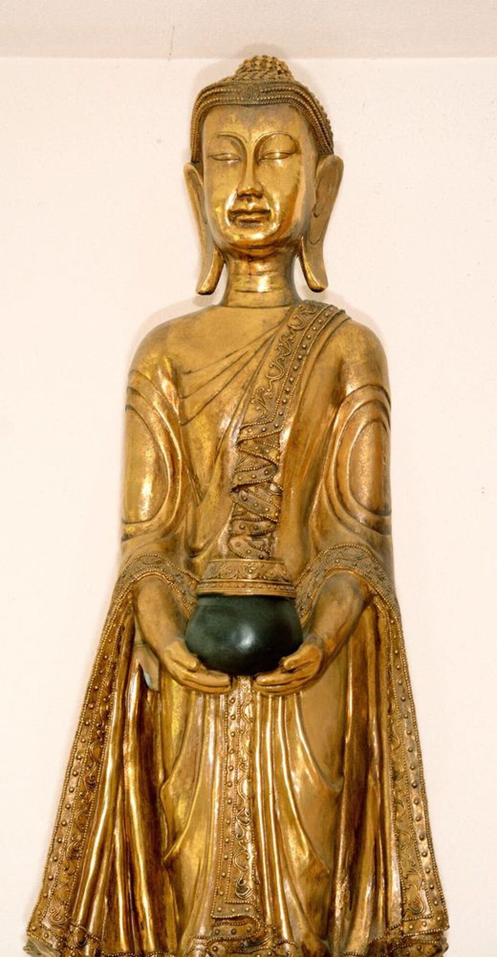 Bouddha statue en r&eacute;sine dor&eacute;e 142 cm Décoration