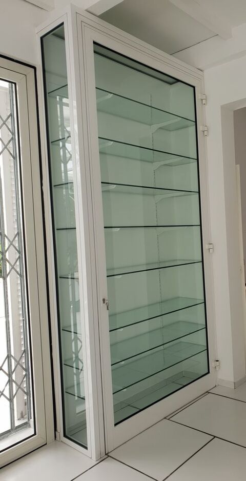 Grande vitrine d'angle 300 Montpellier (34)