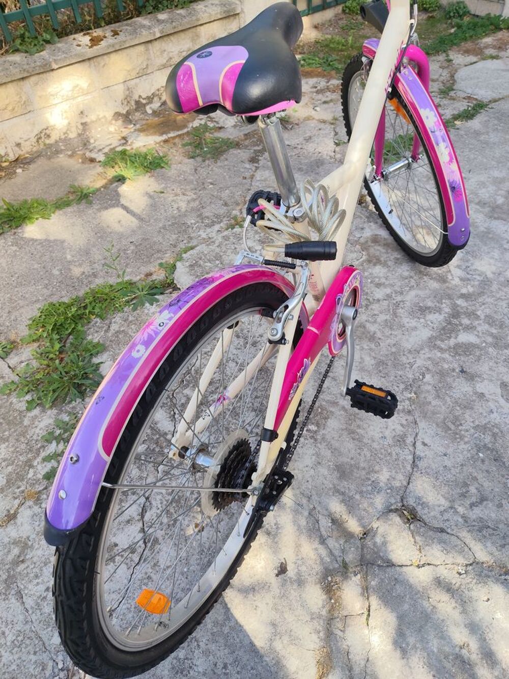 VELO FILLE B.TWIN 24" Vélos
