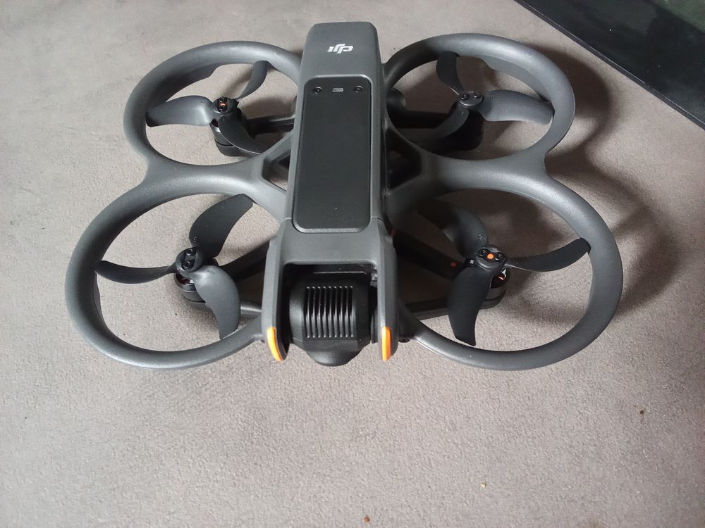 drone DJI AVATA2 neuf sous garantie 1020e Matériel informatique