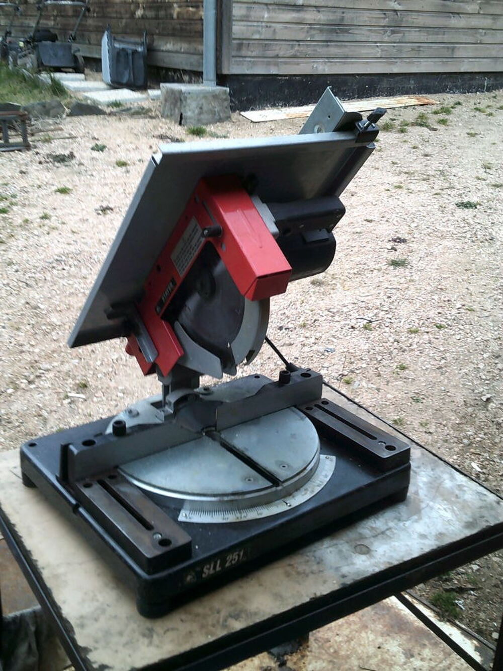 Scie sur table et onglet Bricolage