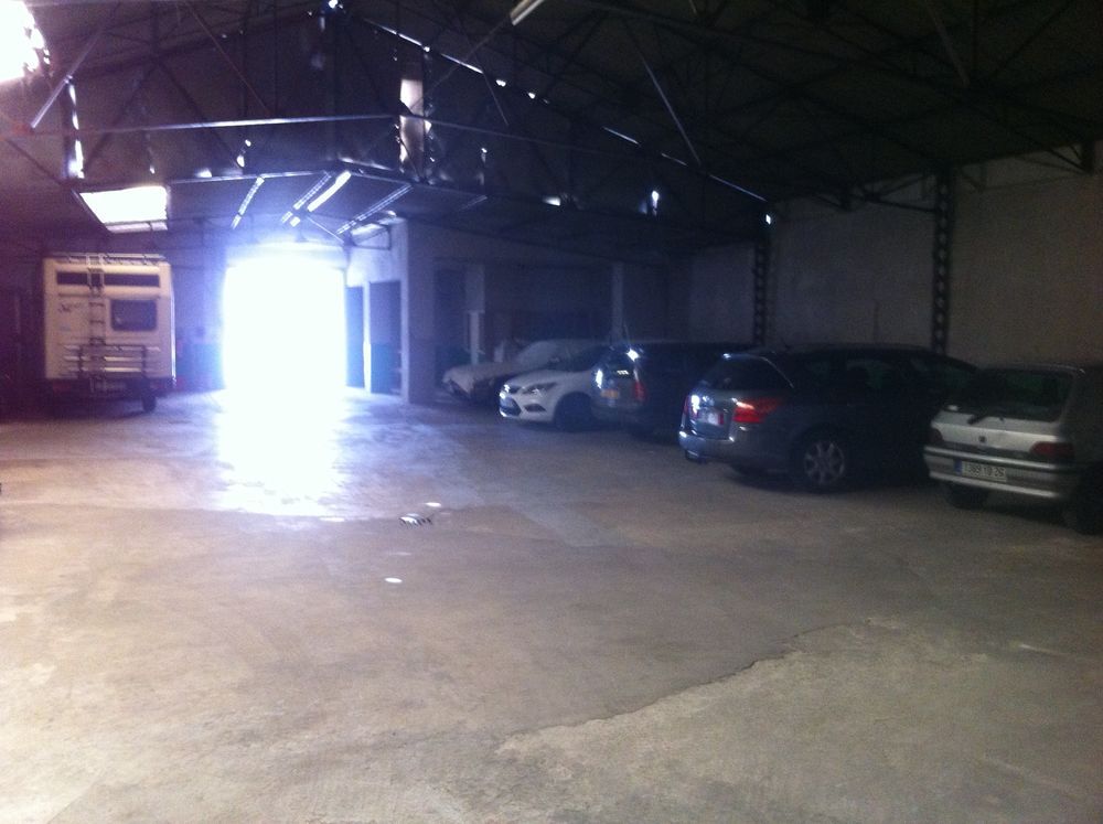 Location Parking/Garage Place de parking dans garage scuris Romans-sur-isre