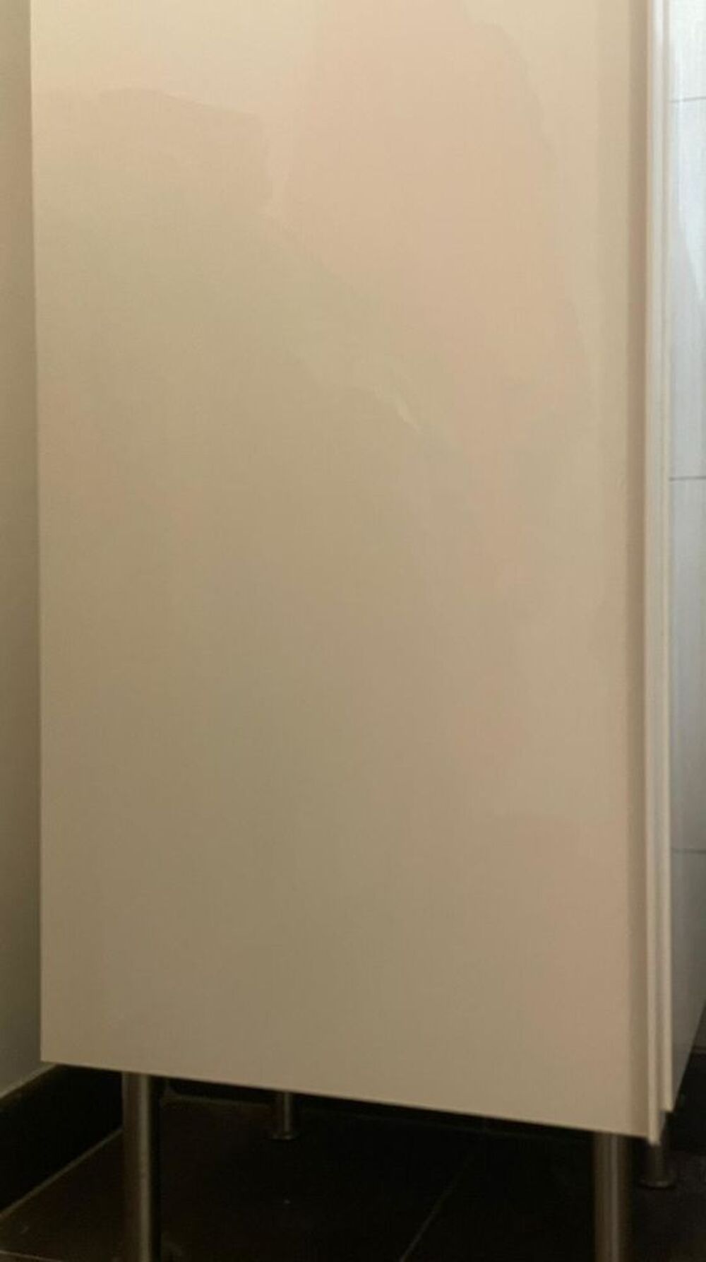 colonne de salle de bain . Bon &eacute;tat Meubles