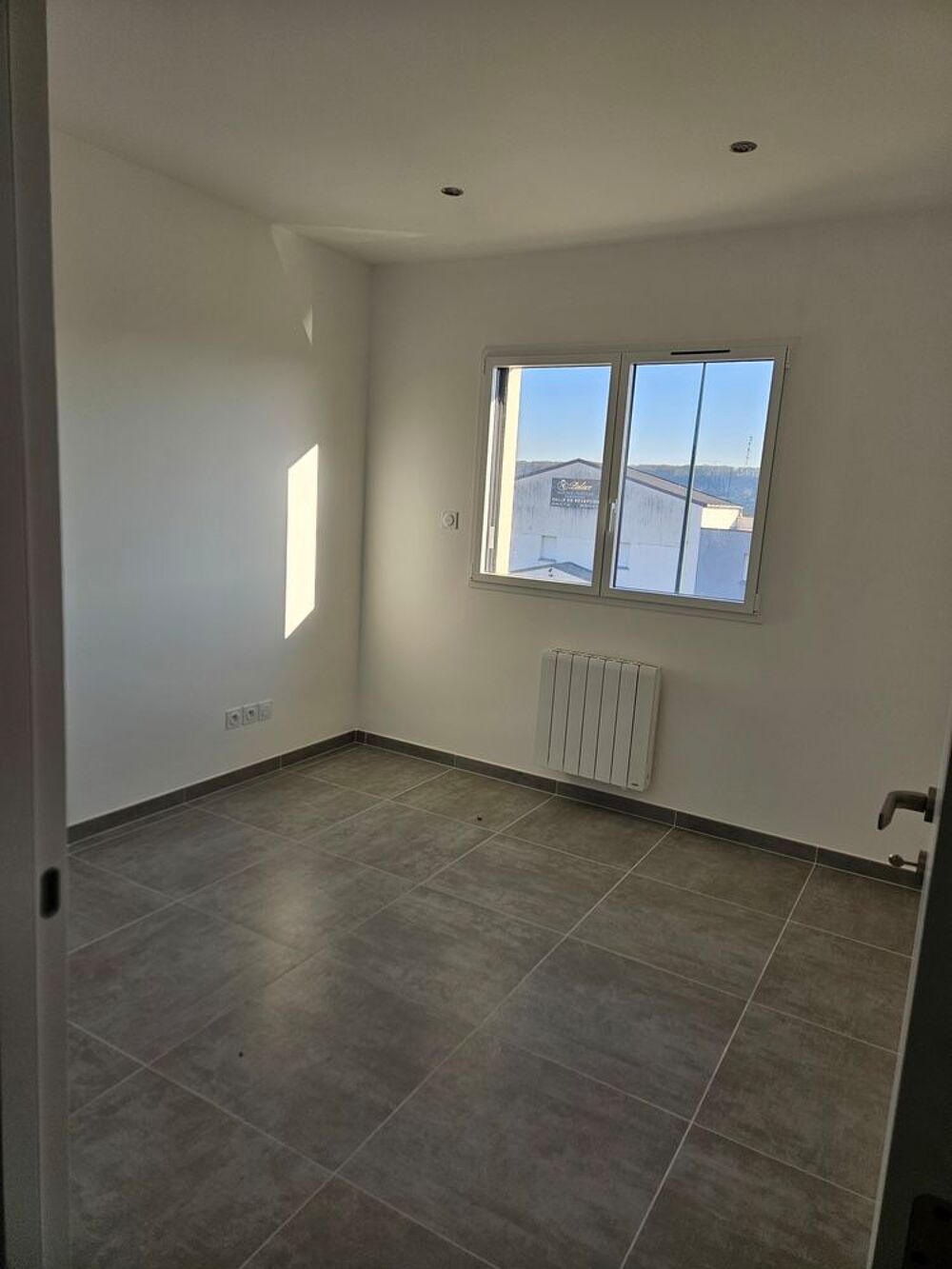 Location Appartement LOCAL F3, IDEAL BUREAUX, RESERVE AUX PROFESSIONNELS Vernon