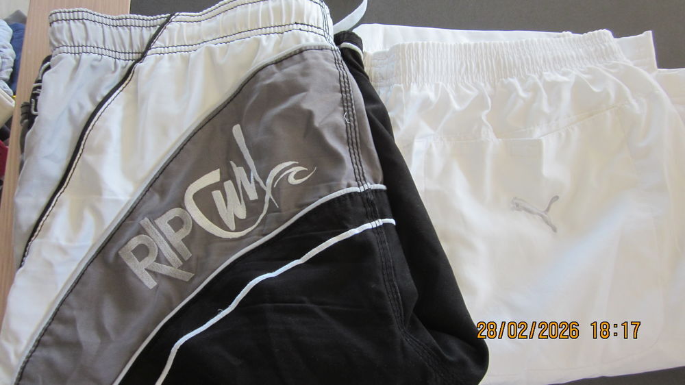 LOT DE 6 SHORTS DE BAIN RIP CURL QUIKSILVER ET ADIDAS T XL Vêtements